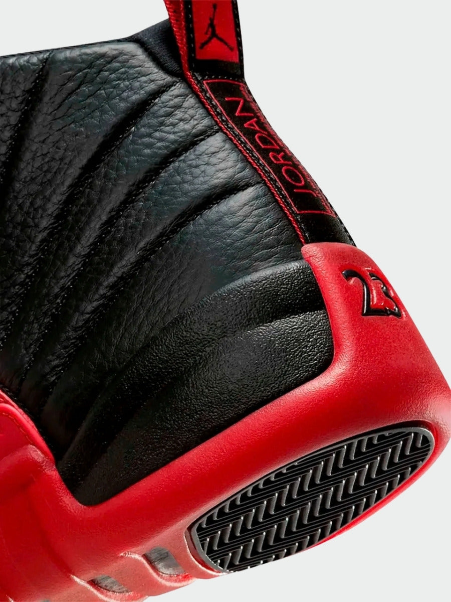 TENIS JORDAN 12 FLU GAME 2025