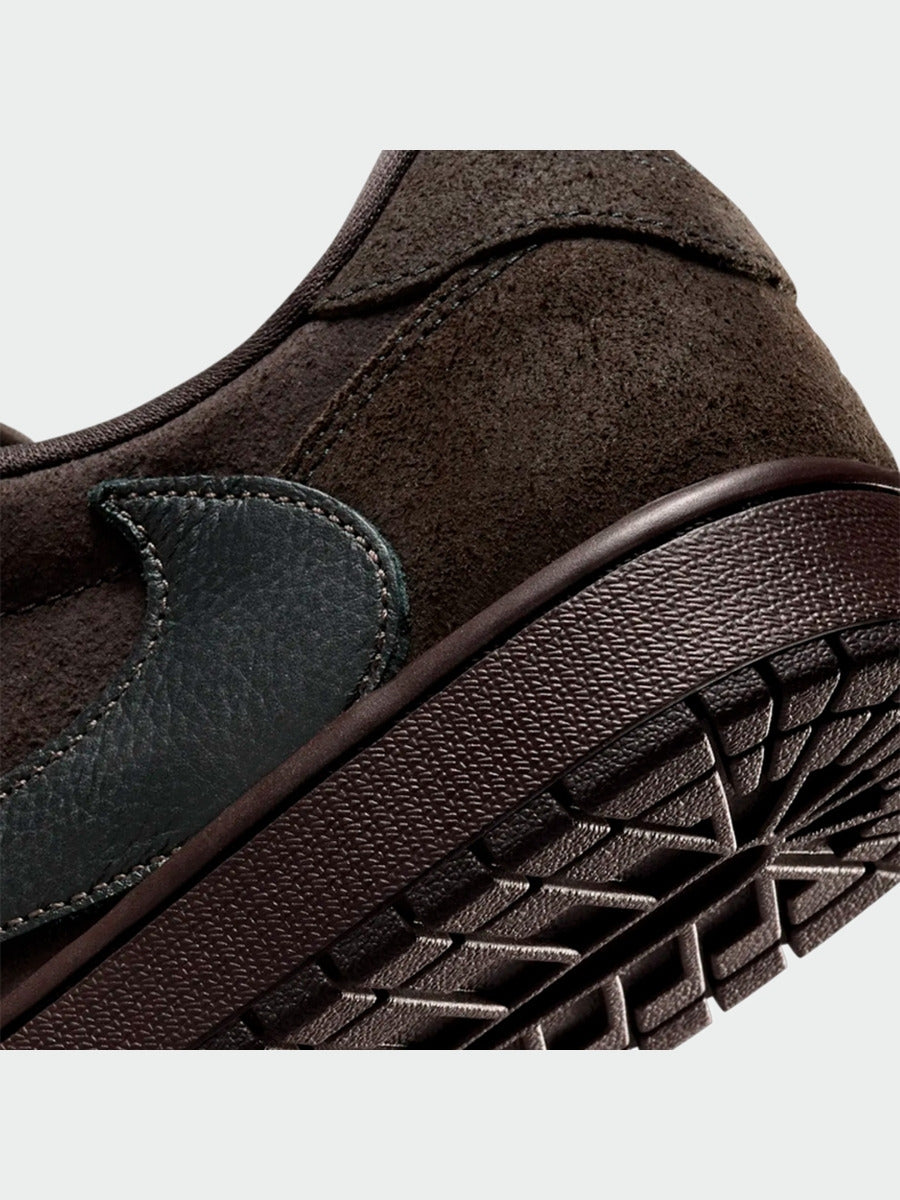TENIS AIR JORDAN 1 LOW OG TRAVIS SCOTT VELVET BROWN