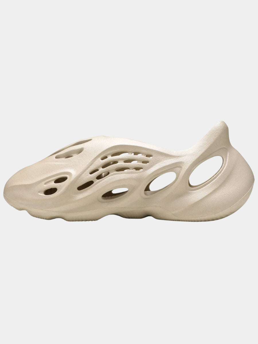 TENIS YEEZY FOAM RNNR SAND