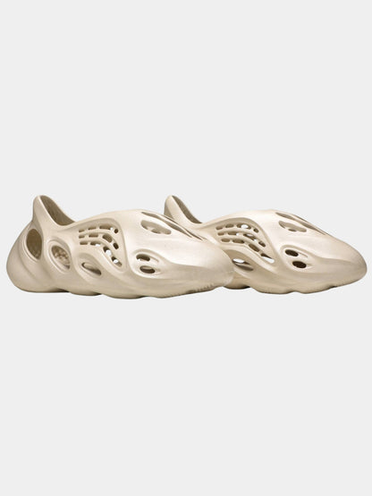 TENIS YEEZY FOAM RNNR SAND