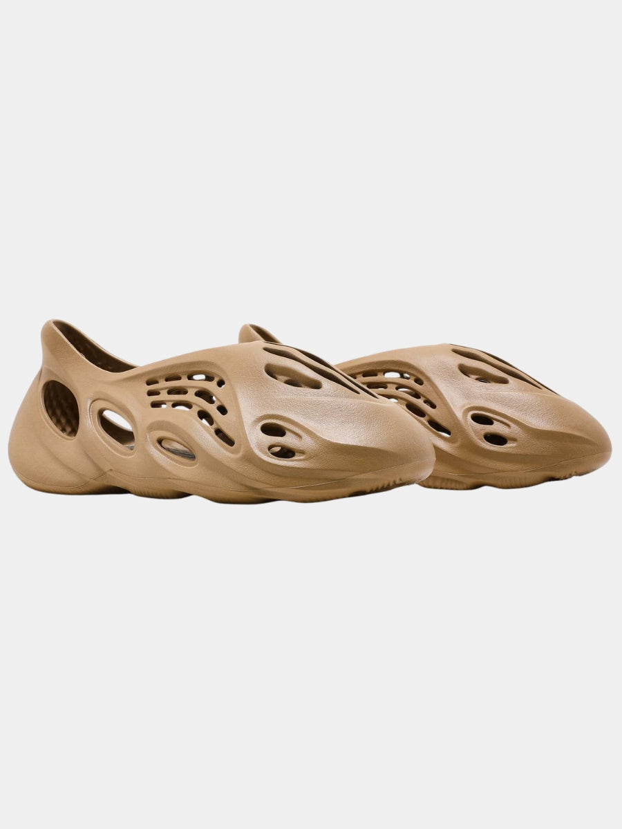 TENIS YEEZY FOAM RNNR OCHRE