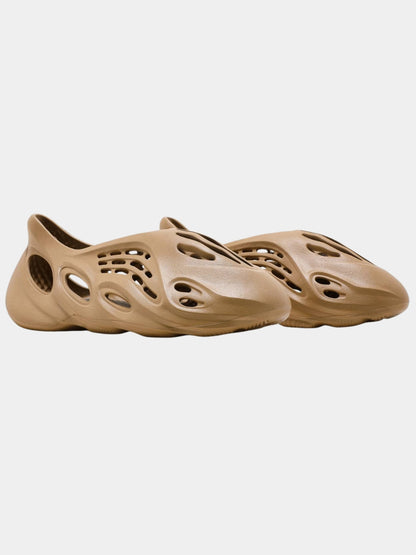 TENIS YEEZY FOAM RNNR OCHRE